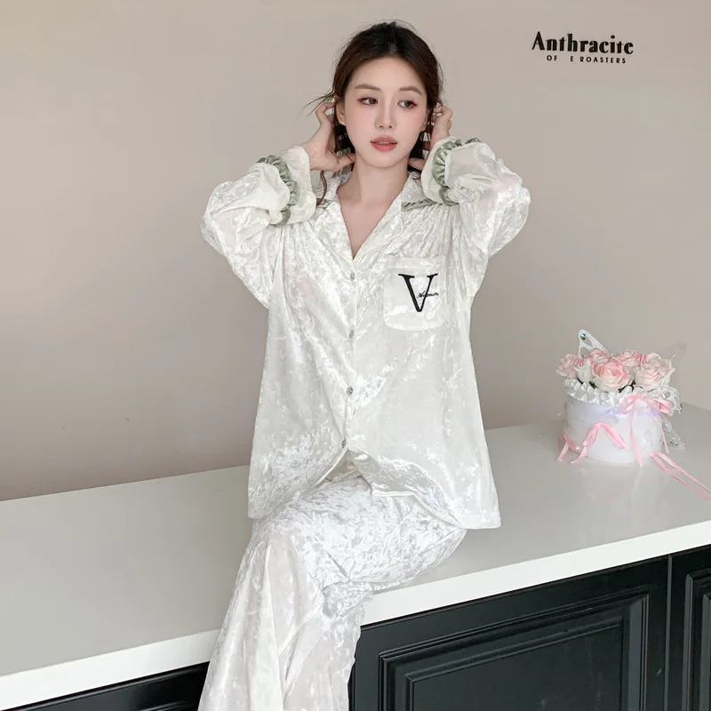 2024 Autumn Winter Gold Velvet Pajamas Women Gold Diamond Luxury Set Long Sleeve Pants Elegant High End Nightgown Two Piece Suit