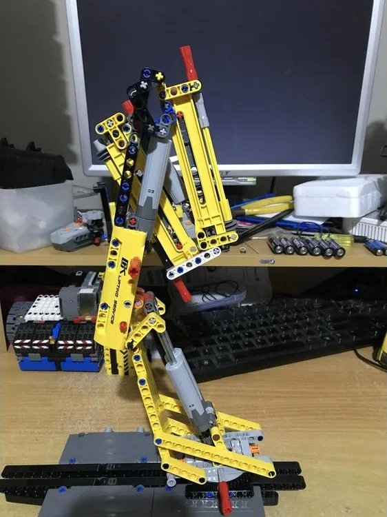 

MOC77238 Электронная игрушка в сборе с рычагом Дин, 85-электронная головоломка с плоским дизайном Building Blos для подростков и взрослых