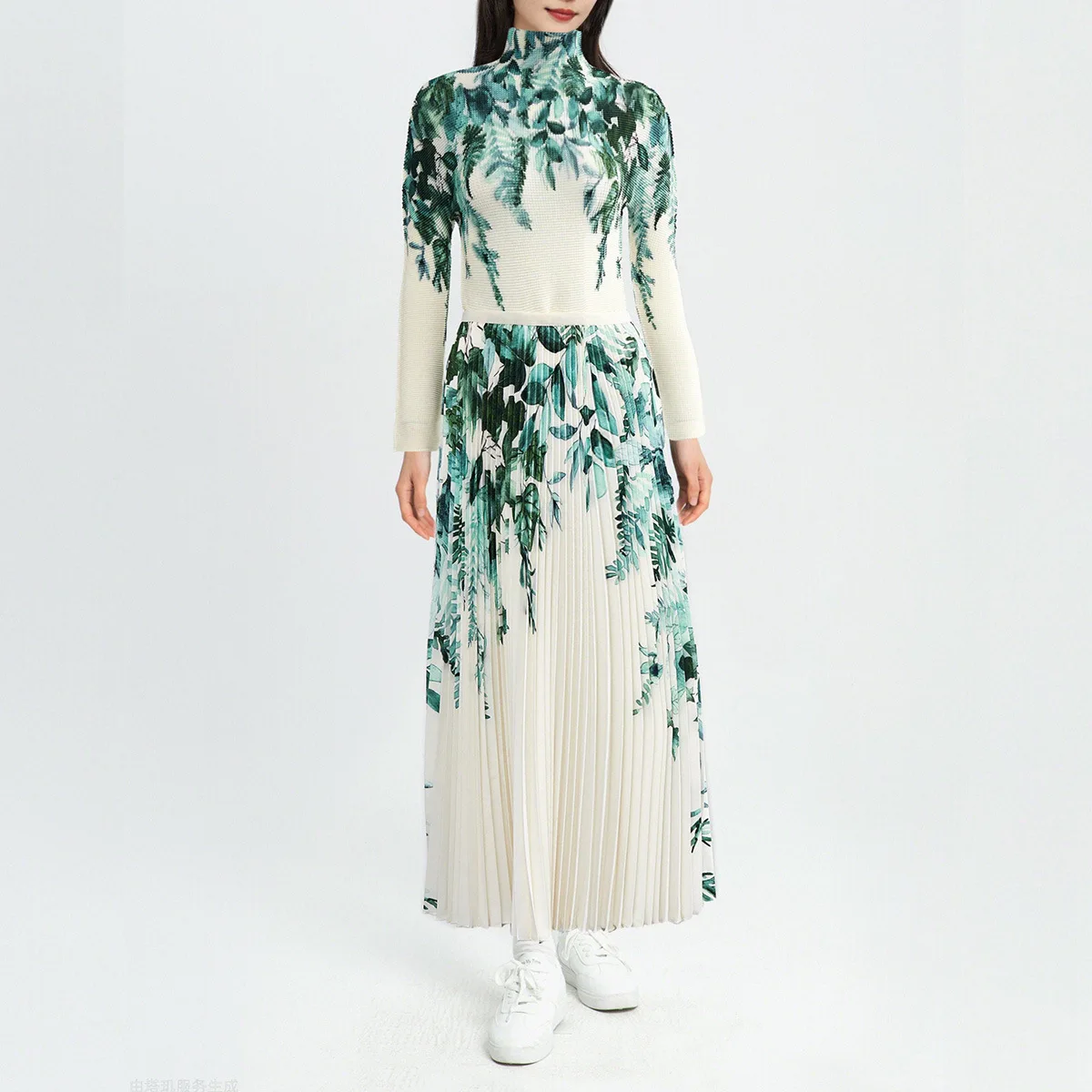 

Women's Casual Style Summer Two-Piece Set Solid Pattern Pleated Long-Sleeved T-Shirt & Polyester Skirt Turtleneck Top Skirt