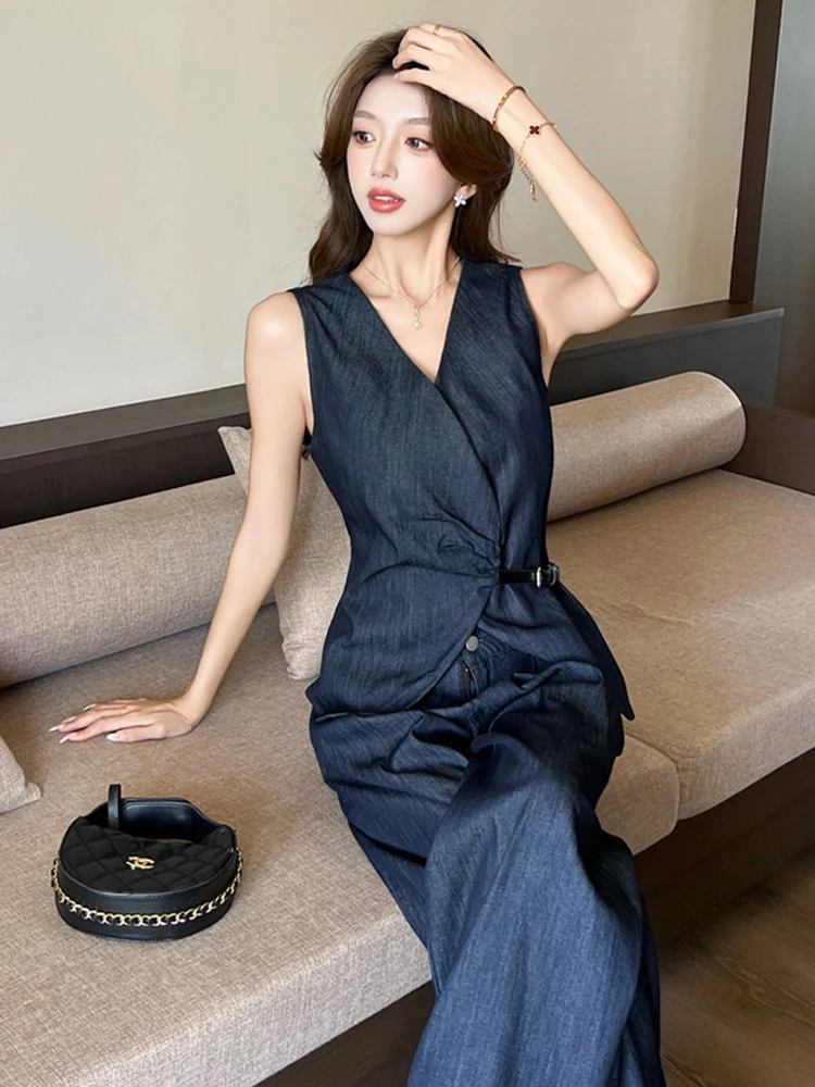 ชุดเสื้อผ้าผู้หญิง ชุดลำลอง ชุดทำงาน เสื้อคอวี เสื้อเชิ้ต เสื้อเบลาส์ และกางเกงขายาวเอวสูงทรงหลวม ชุดเซ็ต 2 ชิ้น รุ่นใหม่