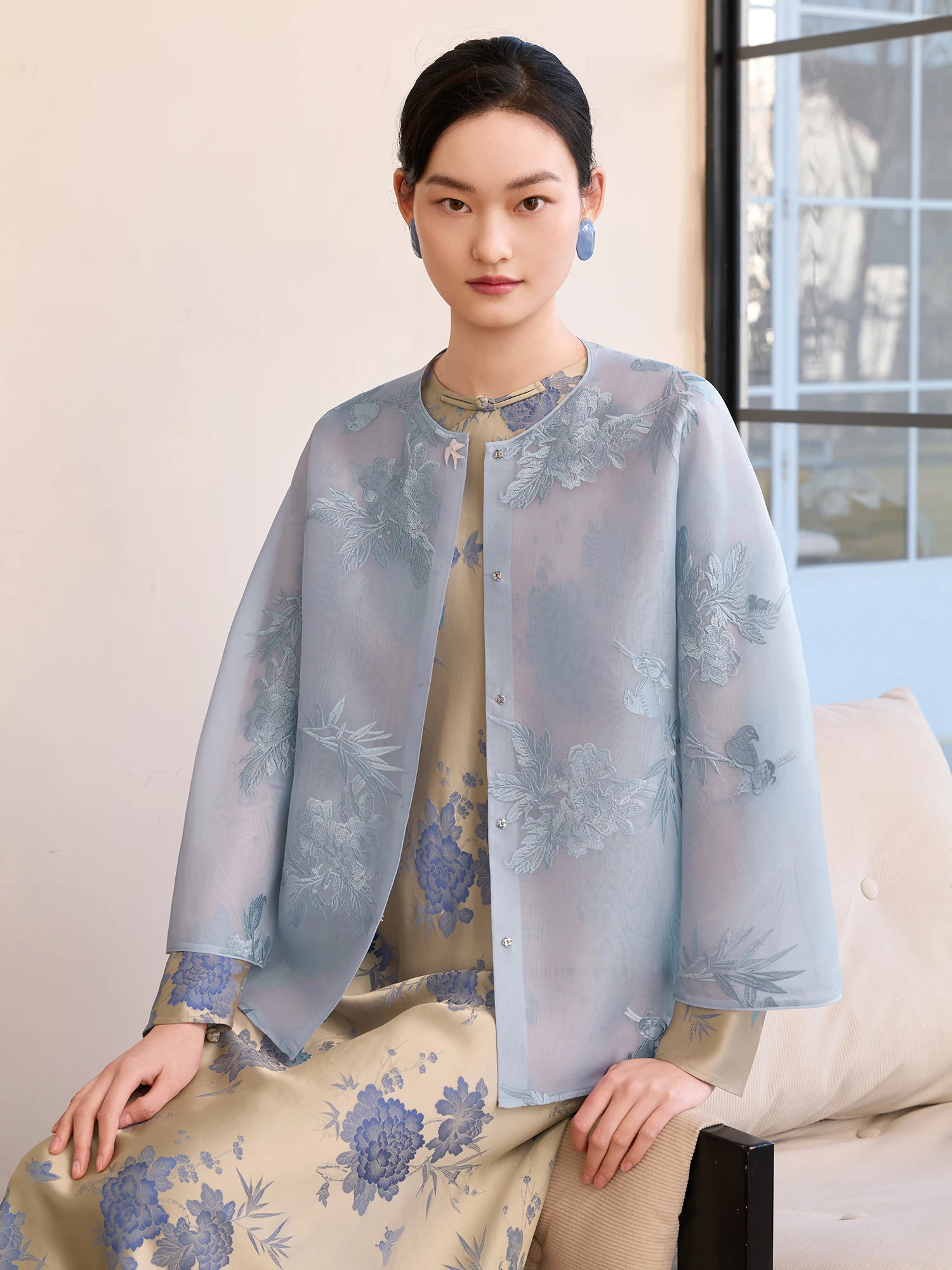 

Spring New Style Embroidered Silk Chiffon Shirt Women's Loose Fit Seven-Quarter Sleeve Open Cardigan Top Breathable Moisture-...