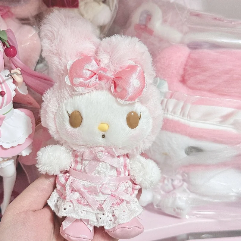 خمر البولكا خادمة بلدي ميلودي بوتي الشفاه الوردي تنورة دانتيل ميلودي محشوة أفخم دمية لعبة المفاتيح الحلو البيانو ألعاب من نسيج مخملي قلادة