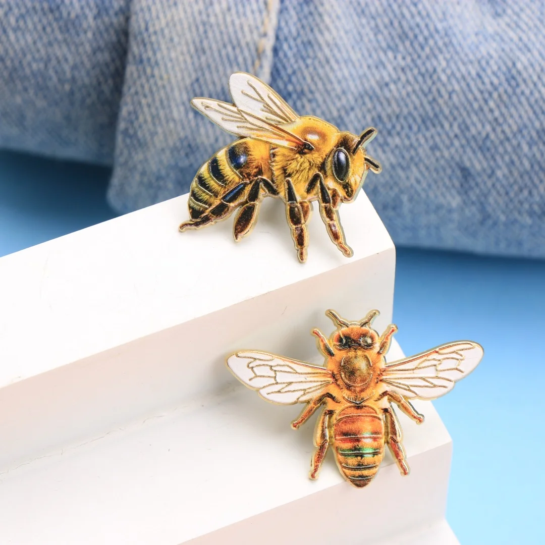 Realistische Bienen-Emaille-Anstecknadeln, Cartoon-Insekten-Broschen für Rucksack, Kleidung, DIY-Deko-Accessoires, Großhandel Schmuckgeschenke