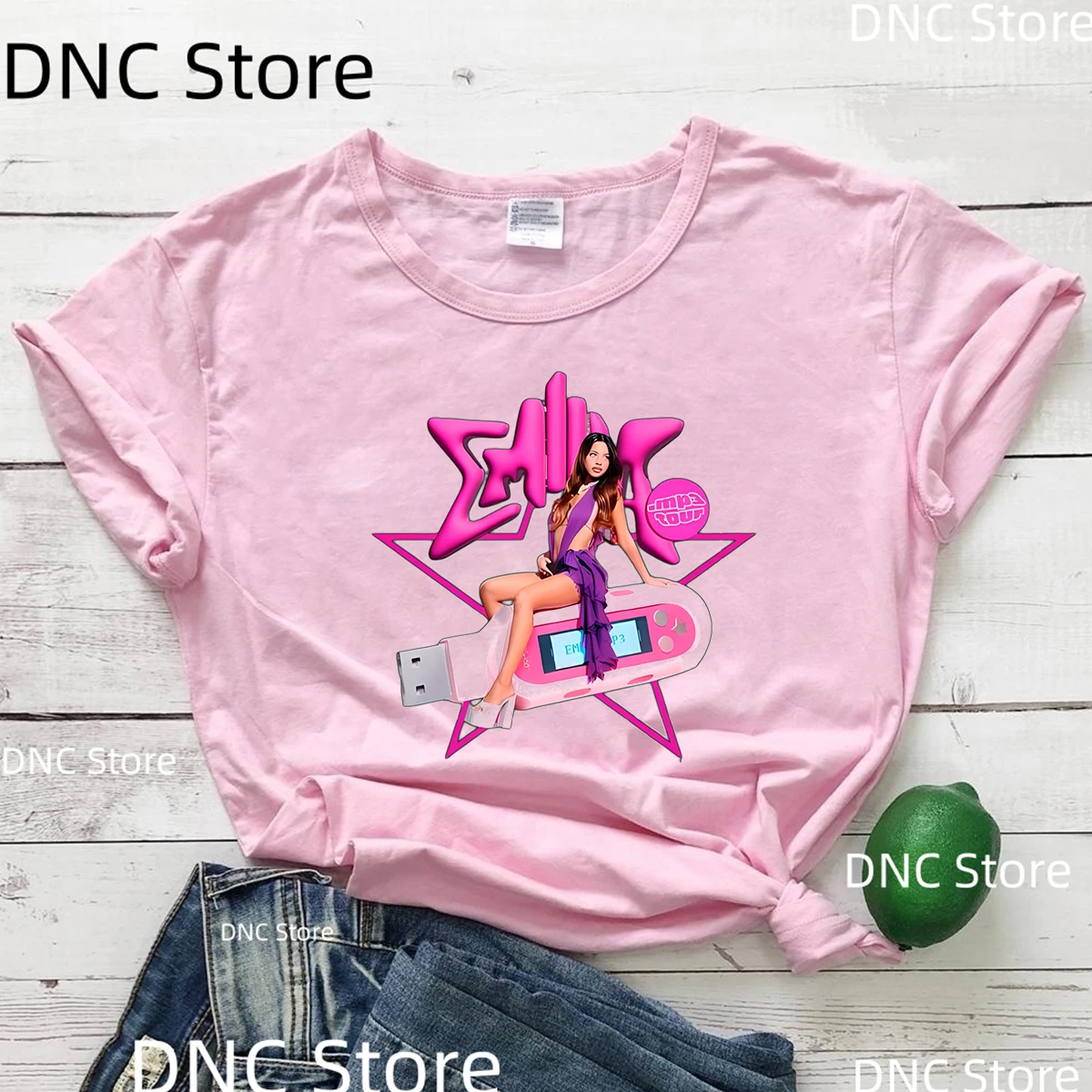 Nowa koszulka damska Piosenkarka Emilia Mernes Koszulka z nadrukiem Modny hip-hop 00s Dziewczyna Tshirt Moda Letni top z krótkim rękawem