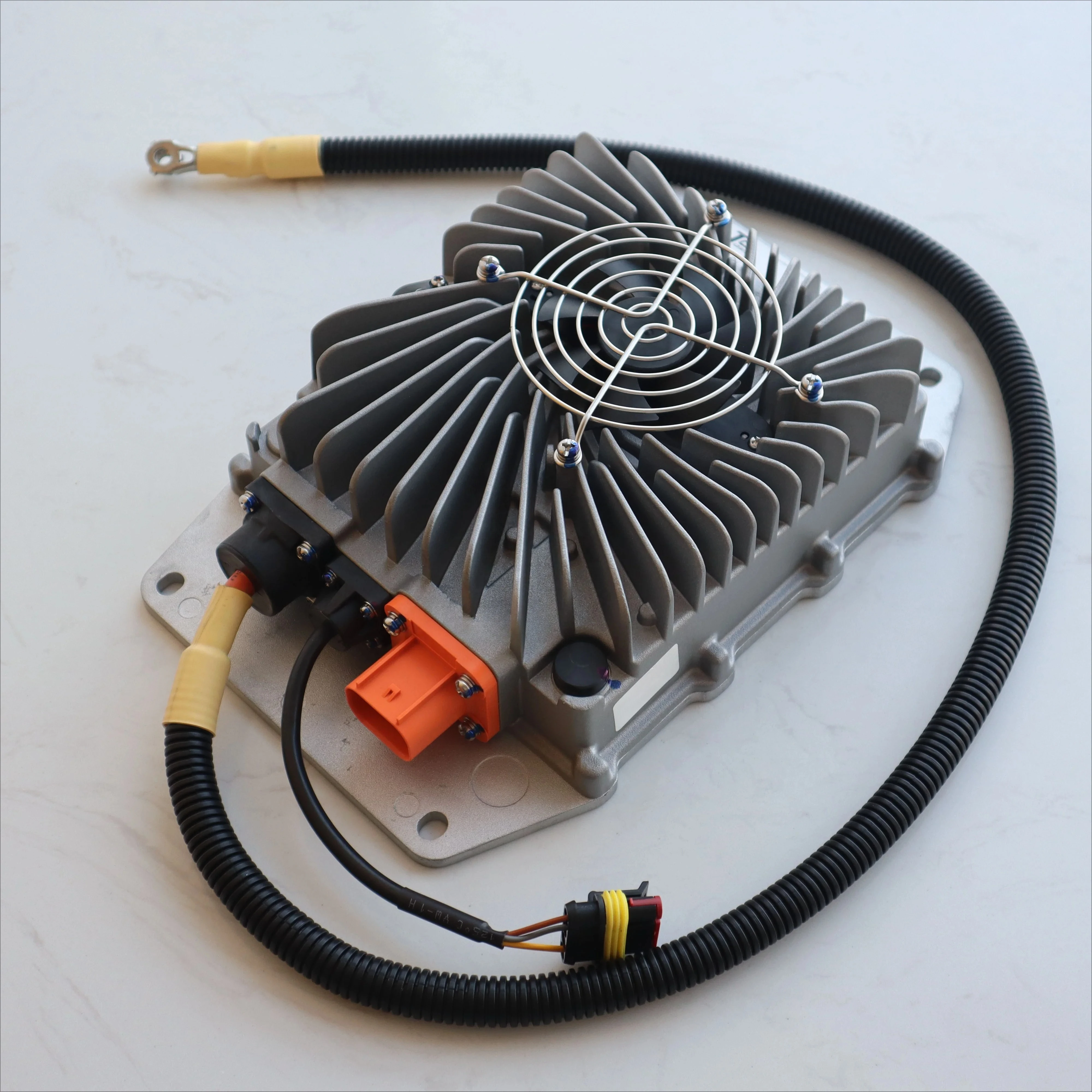 1.5kw Isolated DCDC Converter Smart CAN Controlled 1800w IP67 Rated 216v 320V to 12v 110a DC/ DC Converter