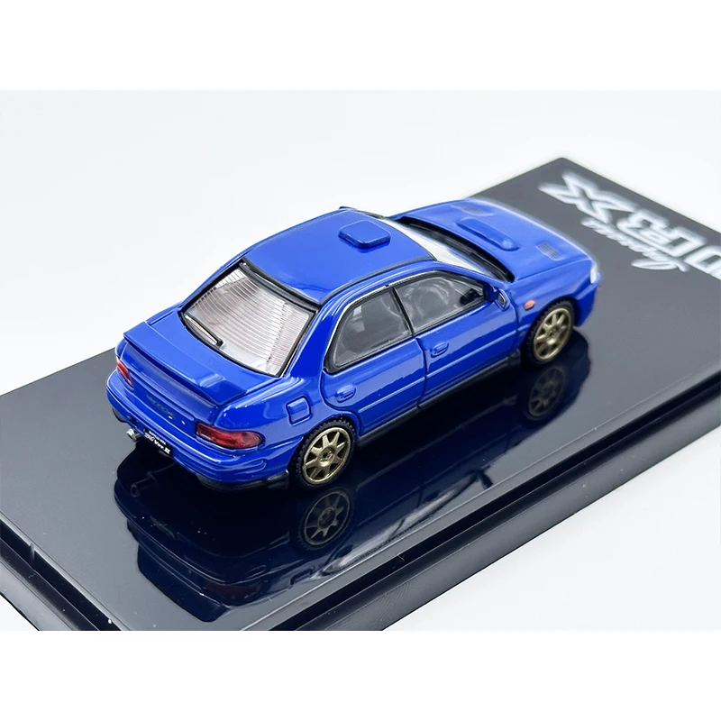 HJ en Stock 1:64 Impreza GC8 deportes azul con motor Diecast Diorama coche modelo colección Hobby Japón