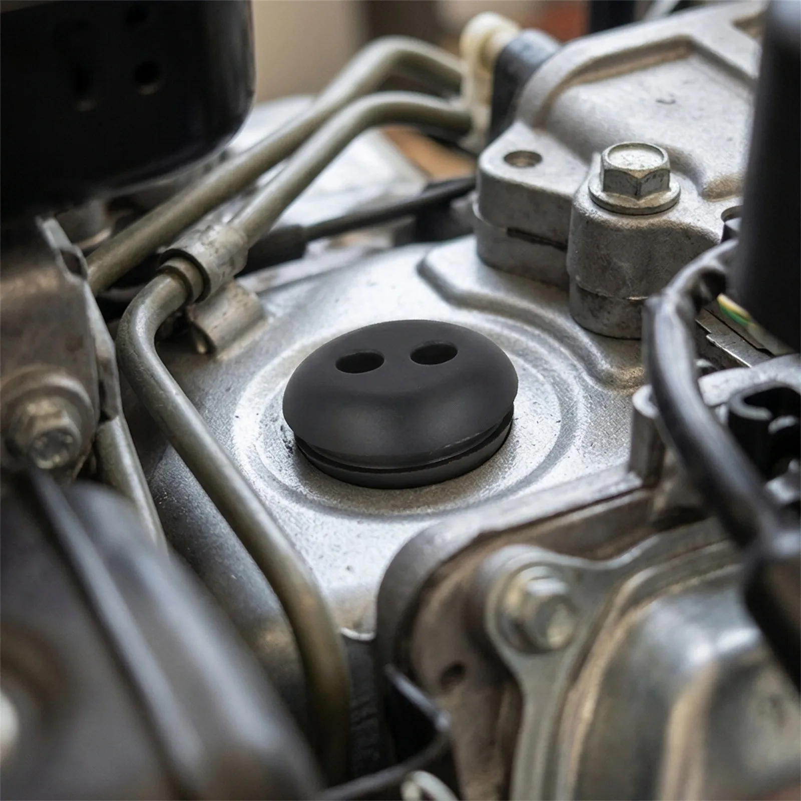 18mm Fuel Tank Grommet 2 Hole Accessories 17504-ZM3-003 For HONDA GX22 GX25 GX31 GX35 Professional Replacement