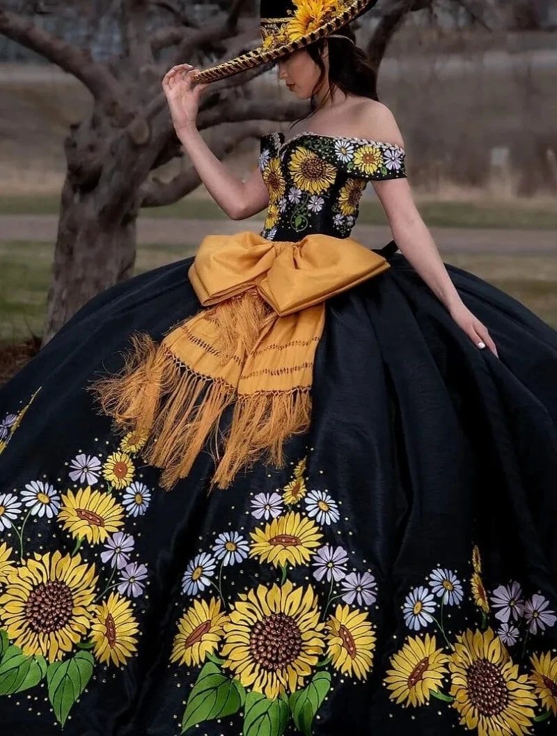 Black Charro Quinceanera Dresses Ball Gown Off The Shoulder Embroidery Puffy Mexican Sweet 16 Dresses 15 Anos Customized