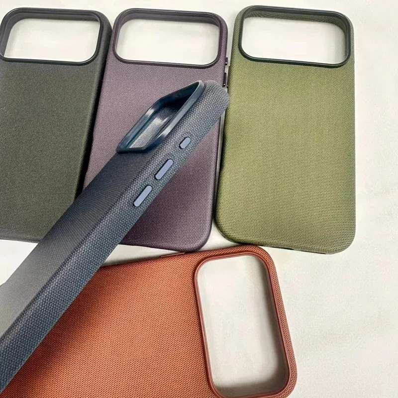 2025New الأصلي القماش الملمس جراب هاتف ل 17 برو/17 برو ماكس شحن مغناطيسي غير مرئي وغطاء للحماية الكاملة هدايا عيد الميلاد #1