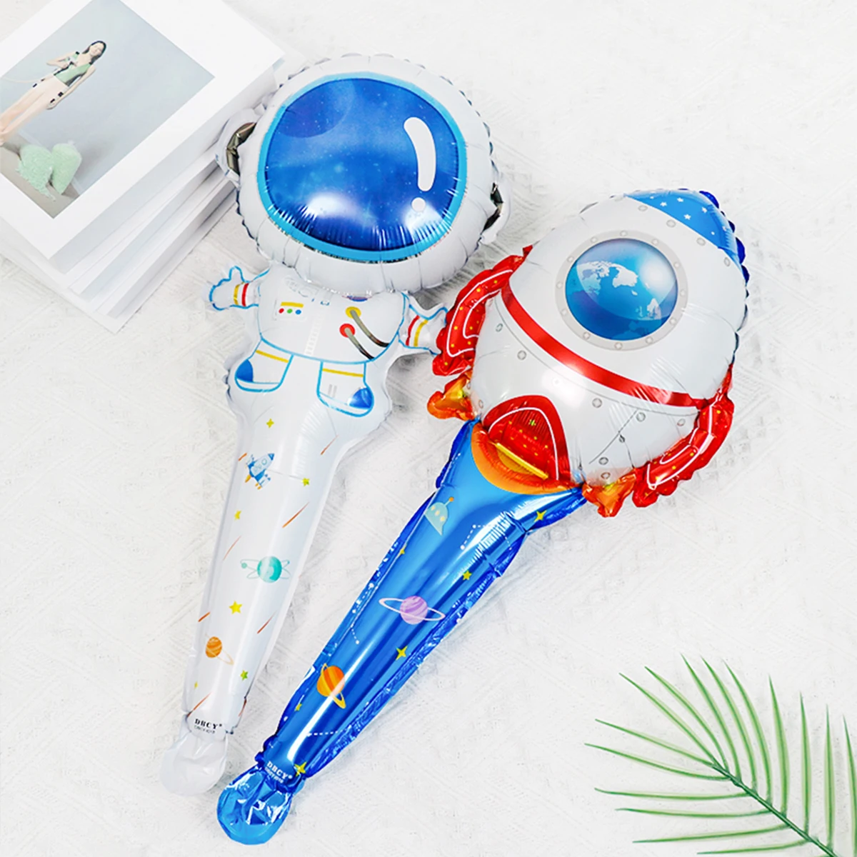 4pcs space themed astronauts, UFO handheld aluminum film balloons, suitable for birthday space themes, outdoor event decorations