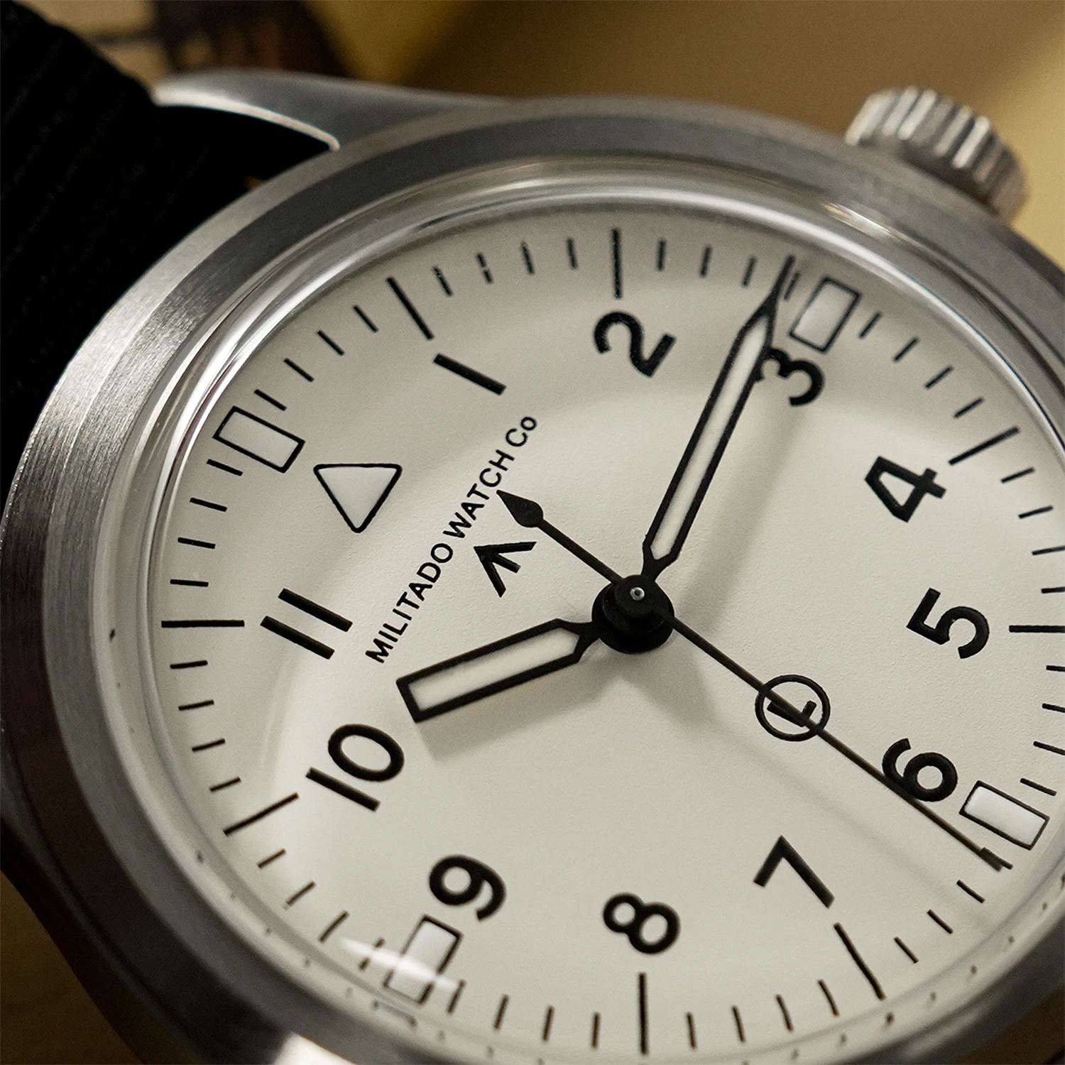 Militado Ml14 الأبيض الهاتفي ساعات كوارتز رجل VH31 حركة الاجتياح طبعة محدودة K1 100 متر مقاوم للماء مضيئة 36 مللي متر ساعة عتيقة