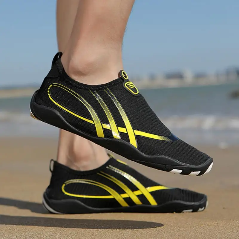 

Unisex Aqua Shoes Fashion Rubber Sole Beach Shoes Water Park Sneakers For Mens Womens