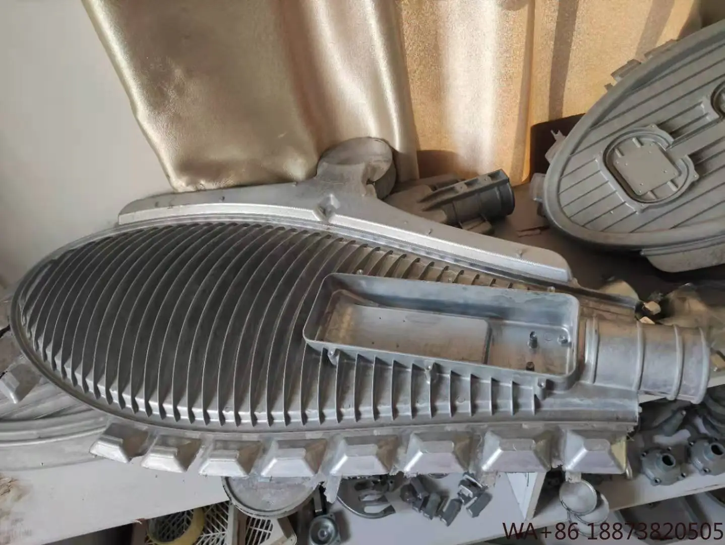 آلة الصب الألومنيوم أضواء عامة الغرفة الباردة يموت #6