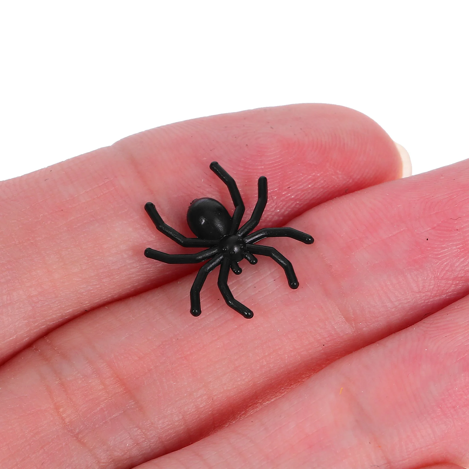 500pcs Simulation Spider Toys Realistic Plastic Halloween Decorations Scary Prank Spiders for PartiesHaunted Houses