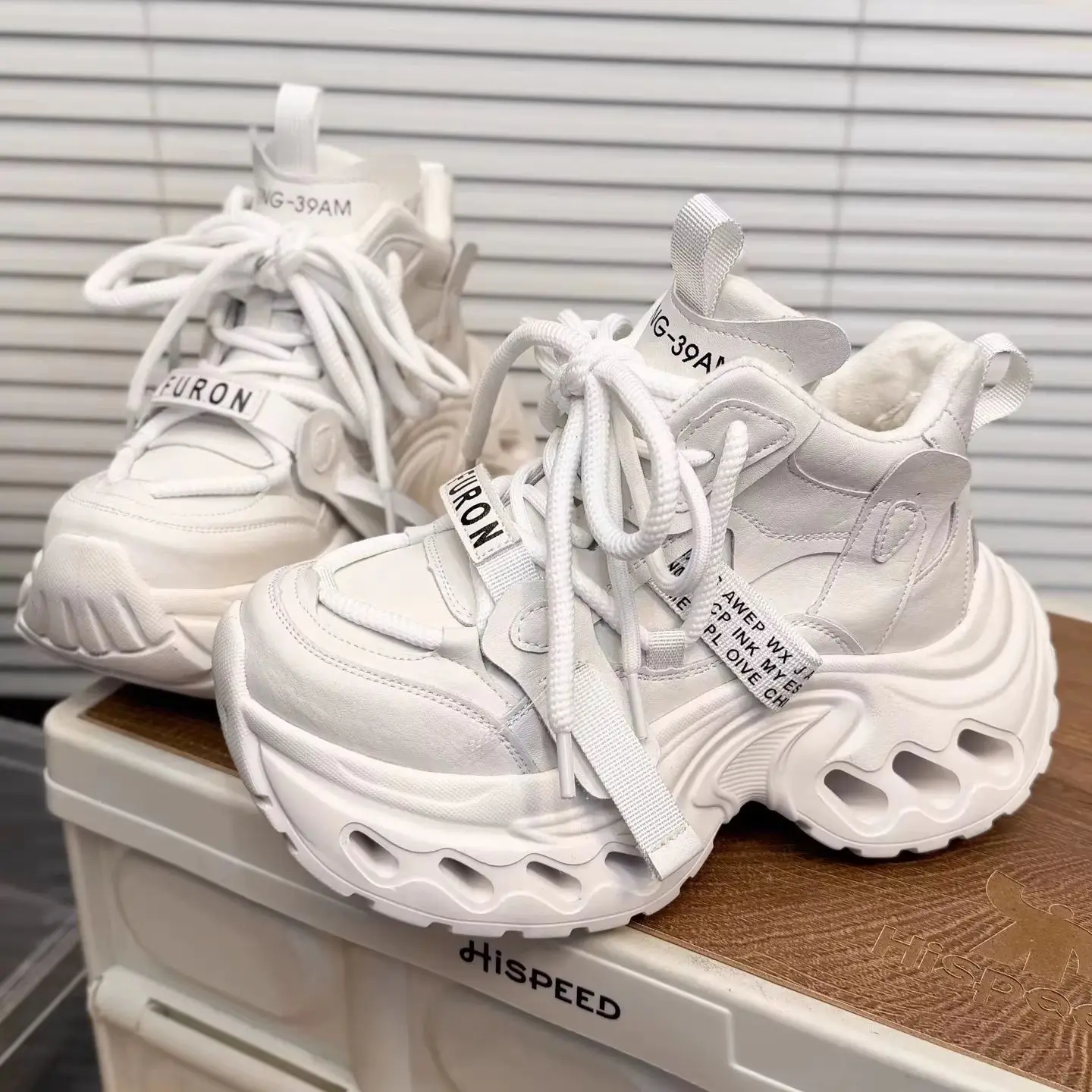 

Winter Women High Heels Platform Warm Shoes Casual Chunky Sneakers White Black Luxury Brand Sneakers Leather Height Increased