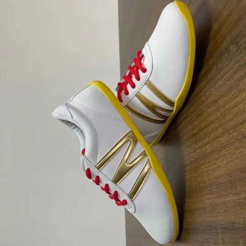 

2026 Hot Sale Martial Arts Shoes Mans Anti-Slip Men Women Men Kung fu shoes Unisex Wushu Shoe Mens Couples Tai Chi White Black