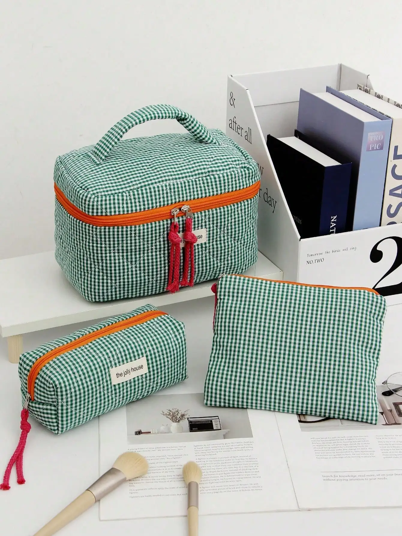

1Pc/Set Plaid Design Green Color with String Cosmetic Organizer Handbag Set For Home, Travel, Vacation And School Use