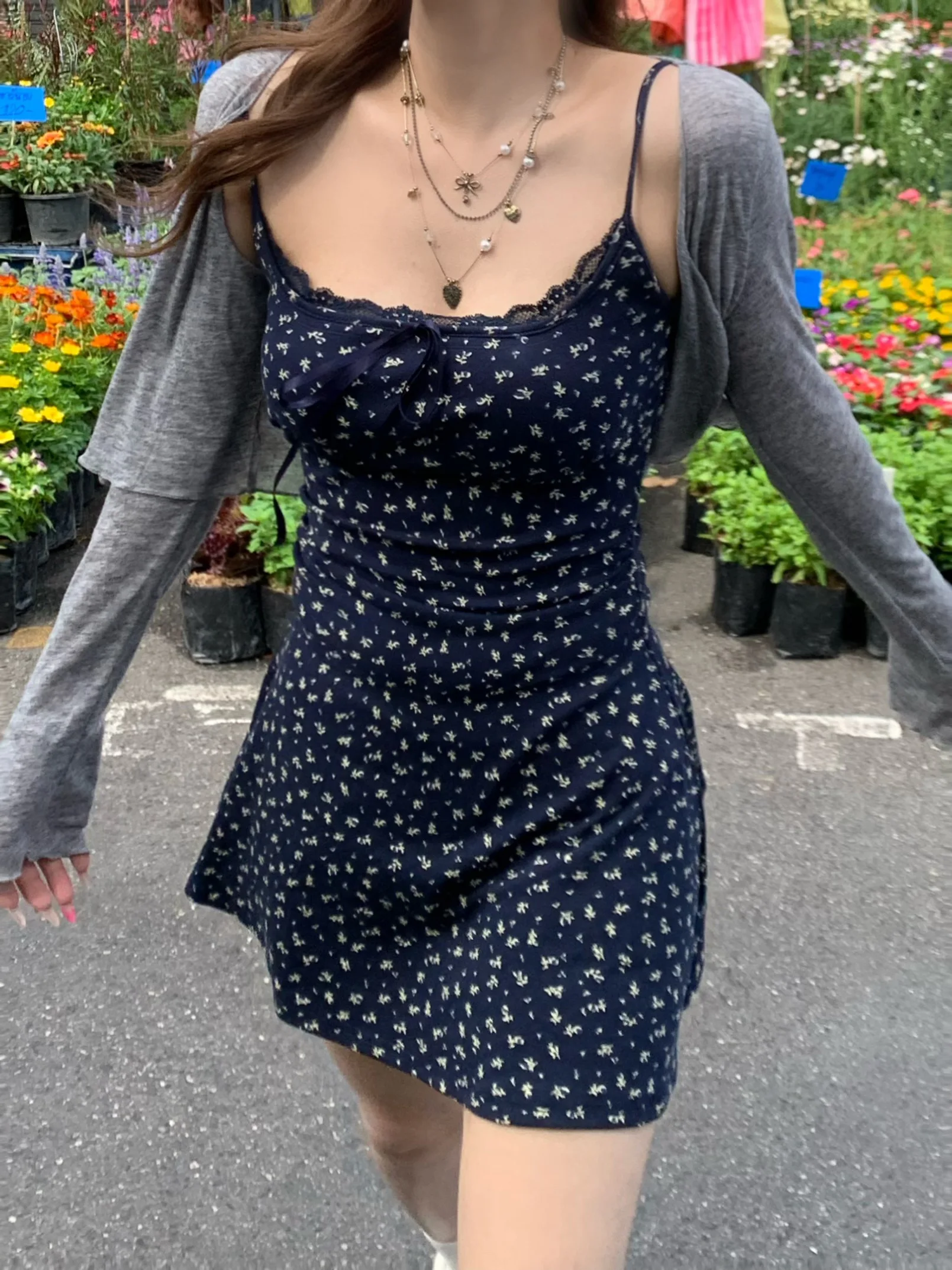 

Athome Летний комплект из двух предметов с цветочным принтом и встроенным бюстгальтером на бретельках Защита от солнца Цин Синий Цвет Высокая талия Трапеция Dr