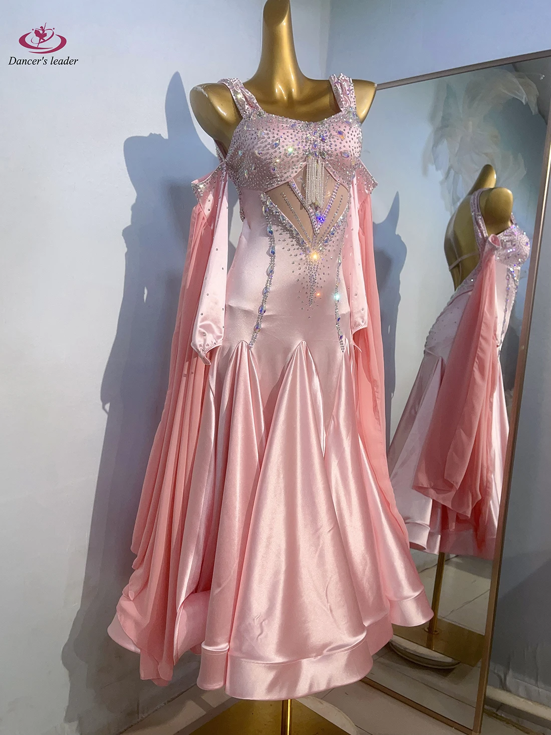 เต้นรําละตินผู้หญิง High-end ที่กําหนดเองสีชมพูโมเดิร์นตาข่ายชุดกระโปรงขนาดใหญ่,Tango Samba ประสิทธิภาพ Rhinestone ชุด