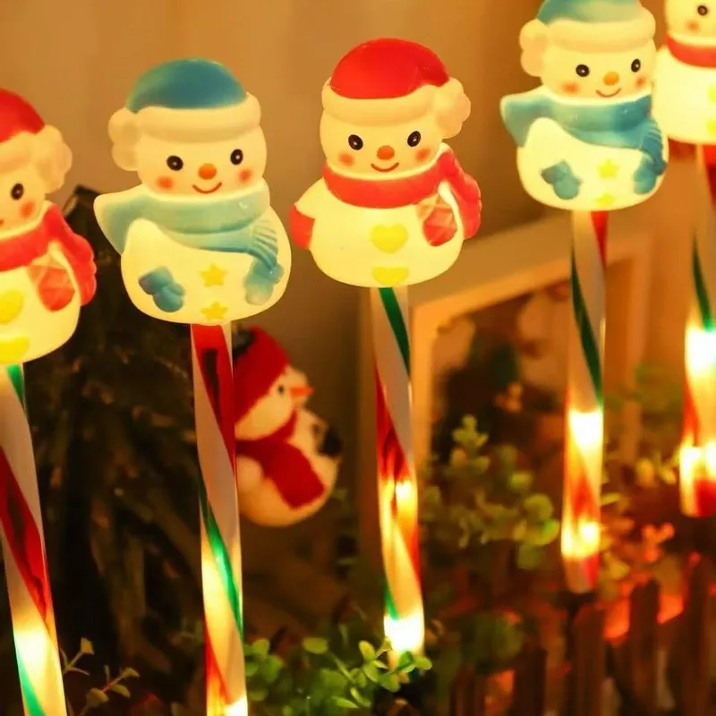 地面に設置できるサンタクロースのクリスマスツリー型ソーラー式装飾ライト
