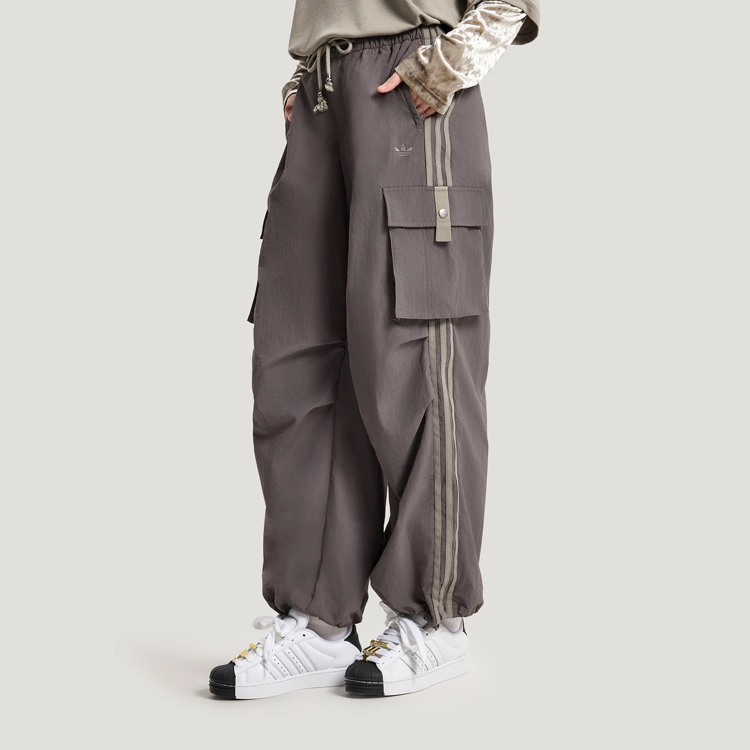Adidas genuine clover new women's gray brown street sports pants KV6897