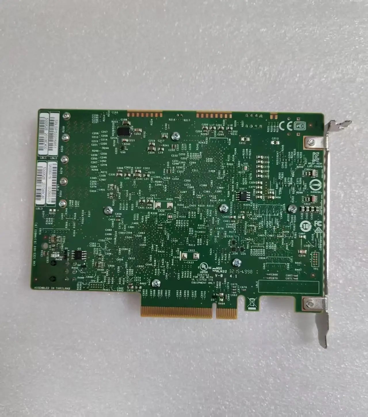LSI 00447 SAS 9300-16i IT mode 12Gb/s HBA16 disc pass-through 3008 4 * SFF-8643 SATA Cable