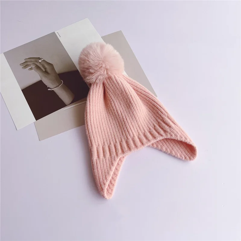 

Пушистая меховая шапка, детская вязаная шапка, зимняя детская пуловерная шапка с защитой ушей, детские шерстяные наушники для детей от 2 до 5 лет, шапки с помпоном