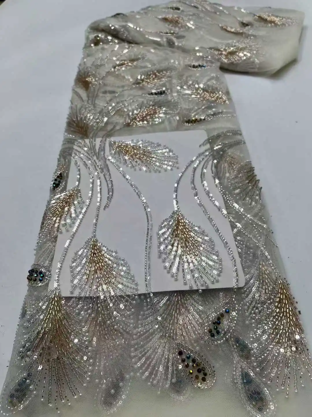 

2026 High Quality Nigerian Lace Fabric with African Sequins Beaded Mesh for Wedding Party Dresses Latest Design 5 Yards
