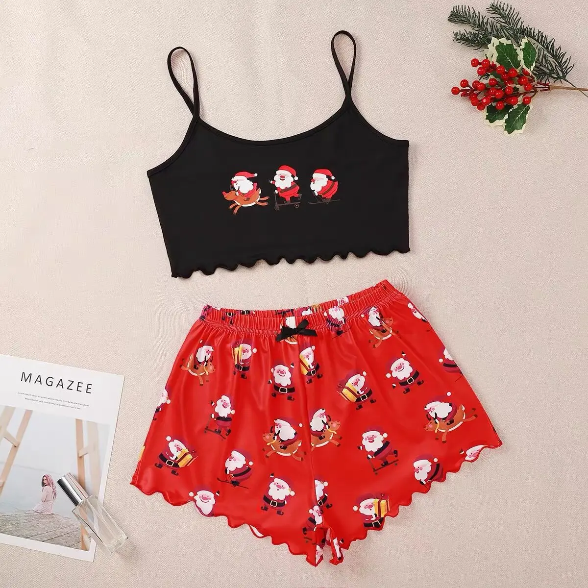 

Christmas Santa Claus Print Women's Sling Top & Shorts Pajamas Set - Pure Desire Style Short Sleeve Loungewear Cute Comfortable