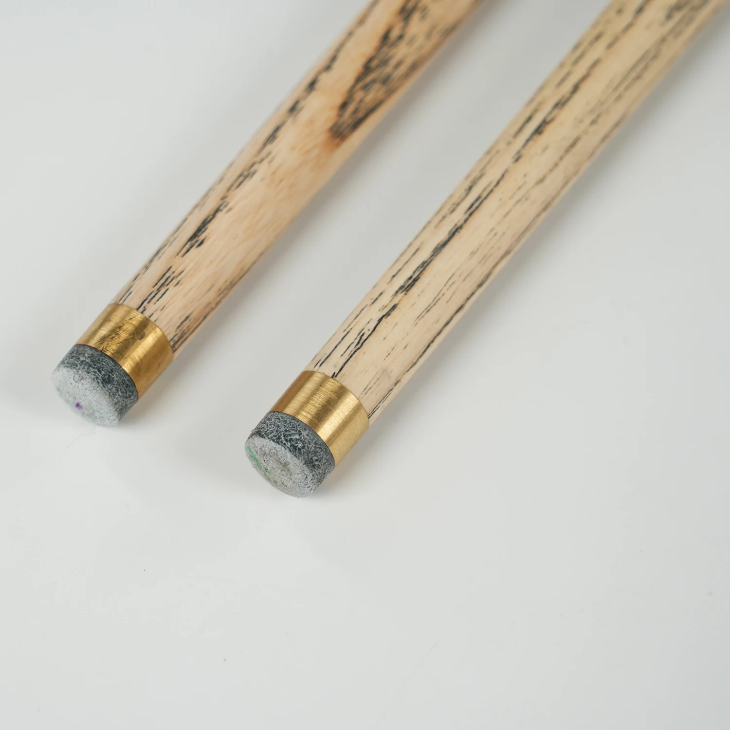 STLFNew Omin éclairer JO-1Q 3/4 billard articulés queue de billard à la main bâton de queue de billard en laiton frêne bois jeu de piscine