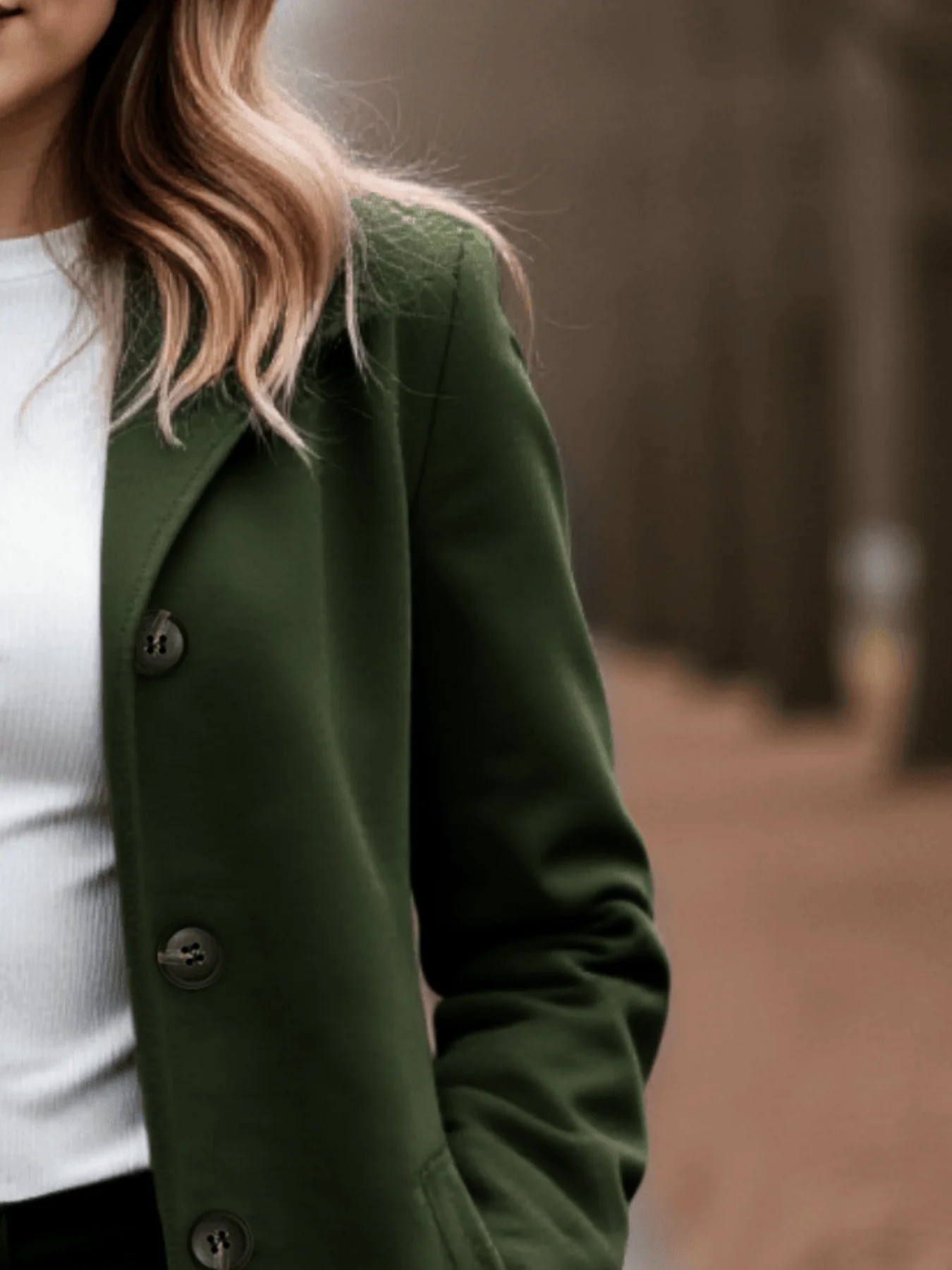 新しい女性のシングルブレスト厚手のトレンチコート暖かいシンプルなファッショントレンチコート秋冬のトレンチコートの必需品