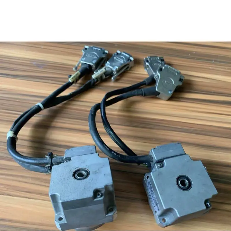 Second hand FHA-8C-30-D200-E servo motor tested OK and shipped quickly
