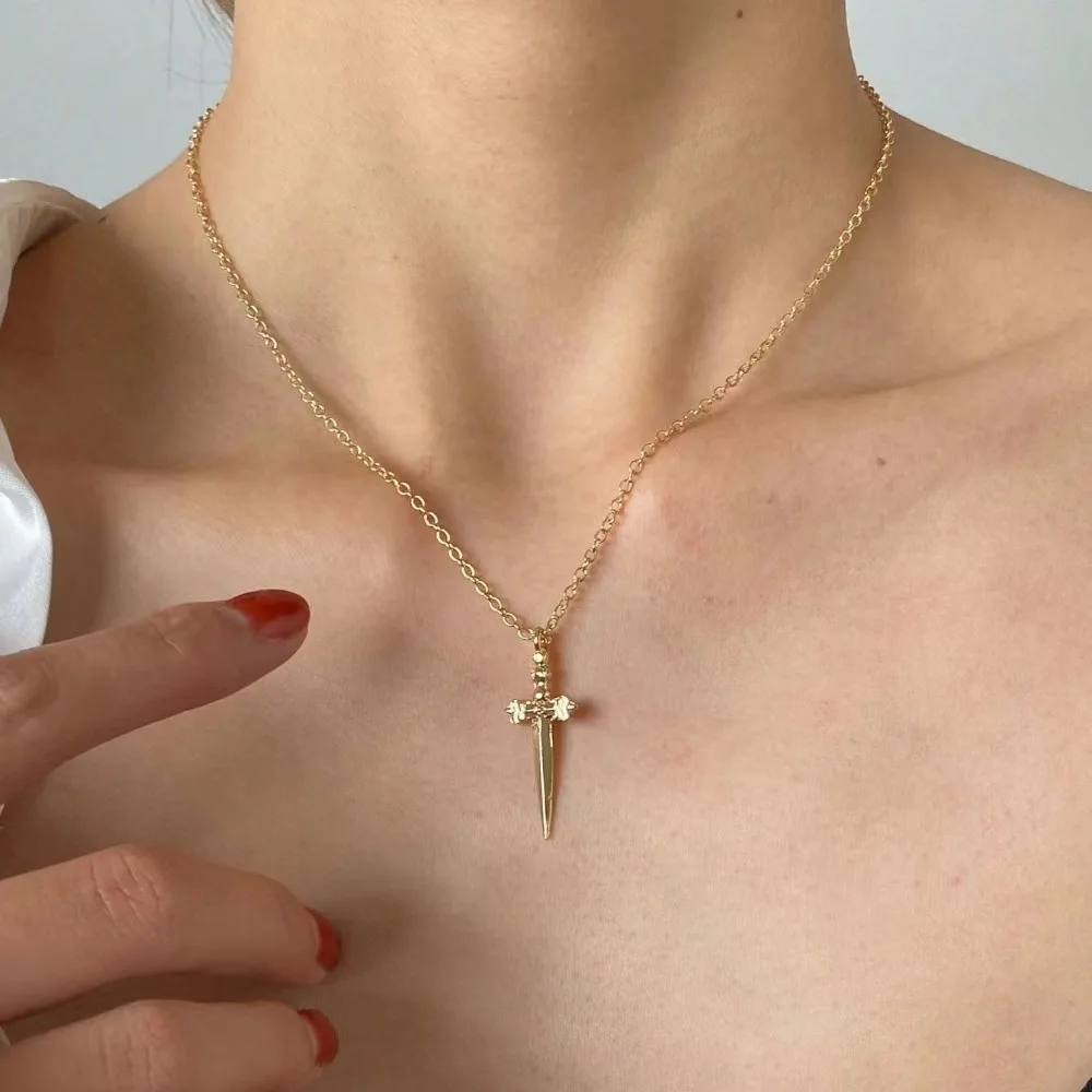 Simple Retro Cross Decorative Sword Necklace Personalized Creative UnisexElegant Hip-Hop Collarbone Necklace