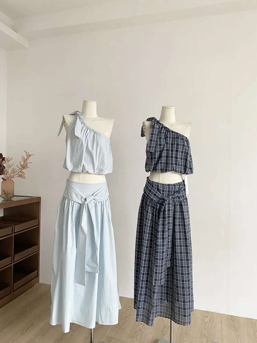 

Spring 2026 Women's Elegant Off-Shoulder Vest Belted Waist Slimming Half Skirt Two-Piece Set Fashionable Commute Style Polyes...