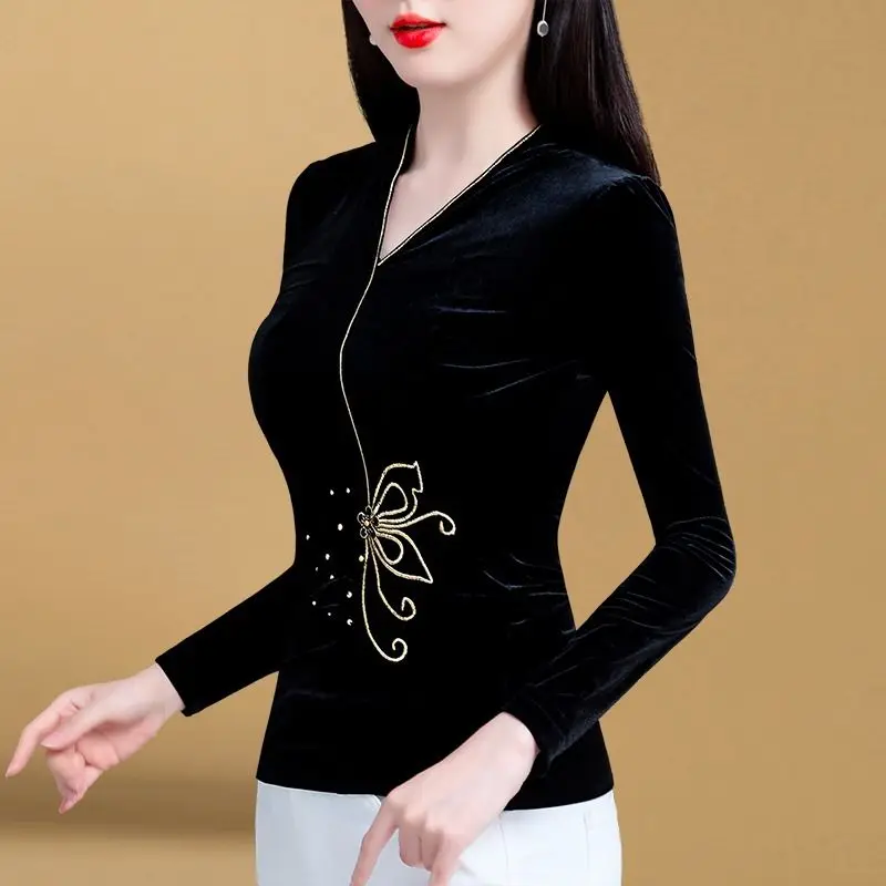 V-ne Velvet Embroidered Base irt Women's Fashion Waist-cinching Fce-lined Warm Top Autumn Winter TT680