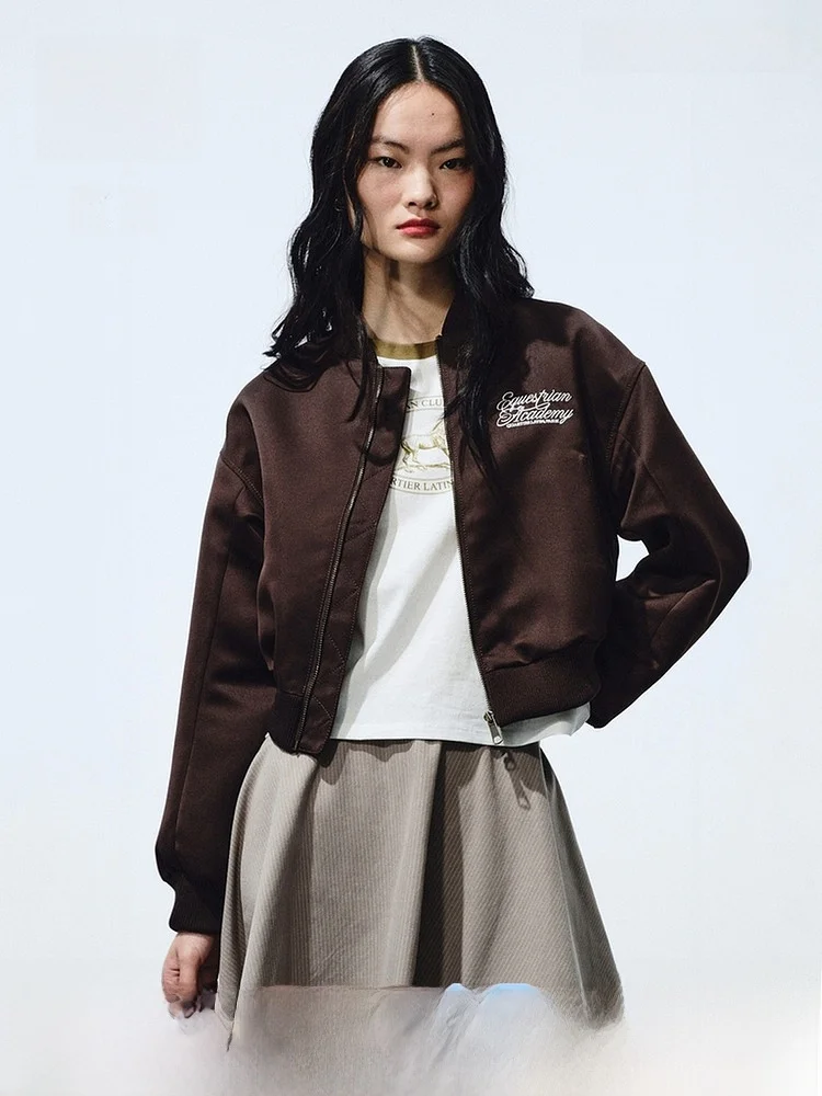 

Женская короткая куртка H&M, летняя новинка 2026, с вышивкой, на молнии, в школьном стиле, куртка-пилот, 1323890, из полиэстера, повседневный крой