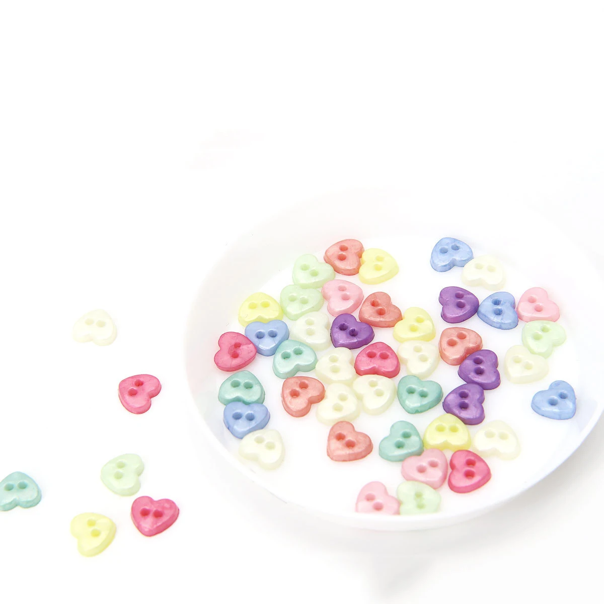 50-200pcs 6mm Resin Sewing Buttons Scrapbooking DIY 2 Holes Heart Handwork Buttons Clothing Crafts Accessories Gift Card Decor