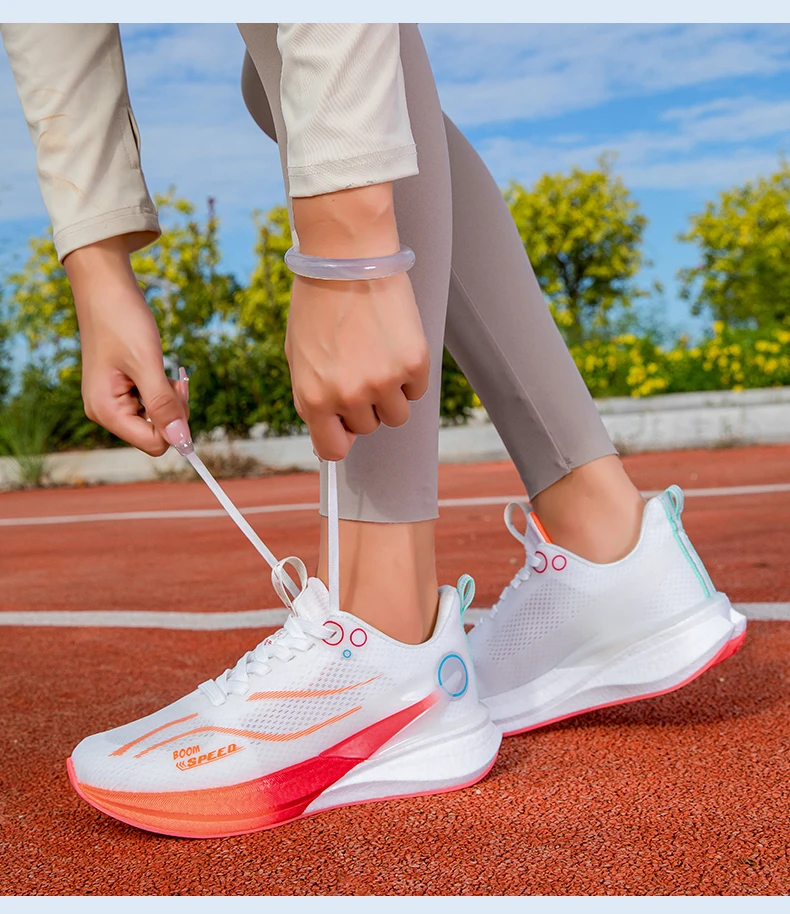 Carbonfaser-Laufschuhe mit atmungsaktivem Mesh und stabiler Sohle für Marathonrennen, Straßentraining, Herren und Damen, leicht und stoßdämpfend – Detail 12
