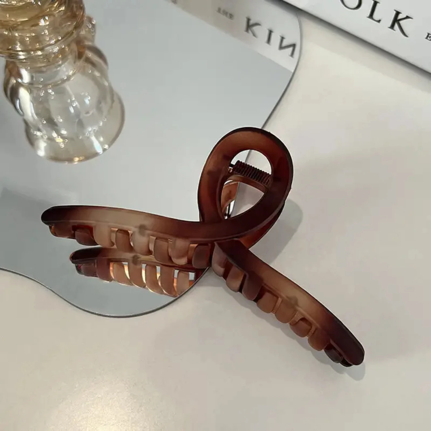 Acrylic Nonslip Large Hair Clips with Strong Hold - Perfect for Thick Hair