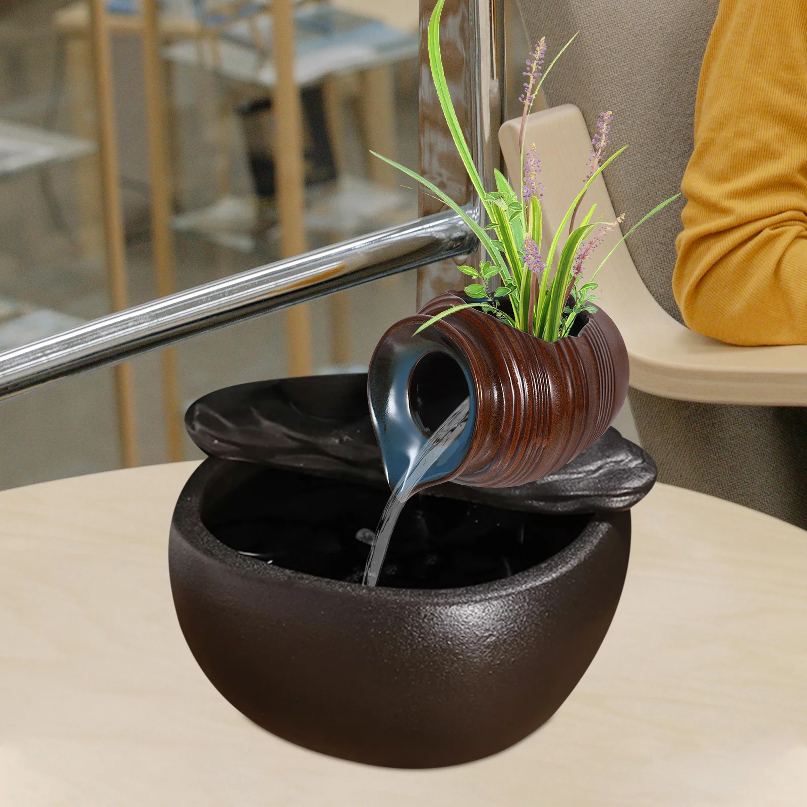 جرة شلال من السيراميك، ديكور داخلي خارجي، نافورة متداولة، وعاء بركة، ميزة مياه للمناظر الطبيعية، قطعة مركزية للحديقة