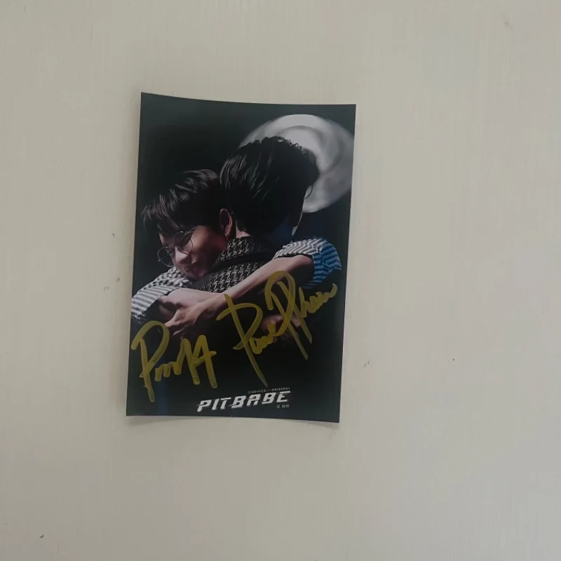 Poohpavel Magazine Cover Poster Autographed Photos Thai TV Pit