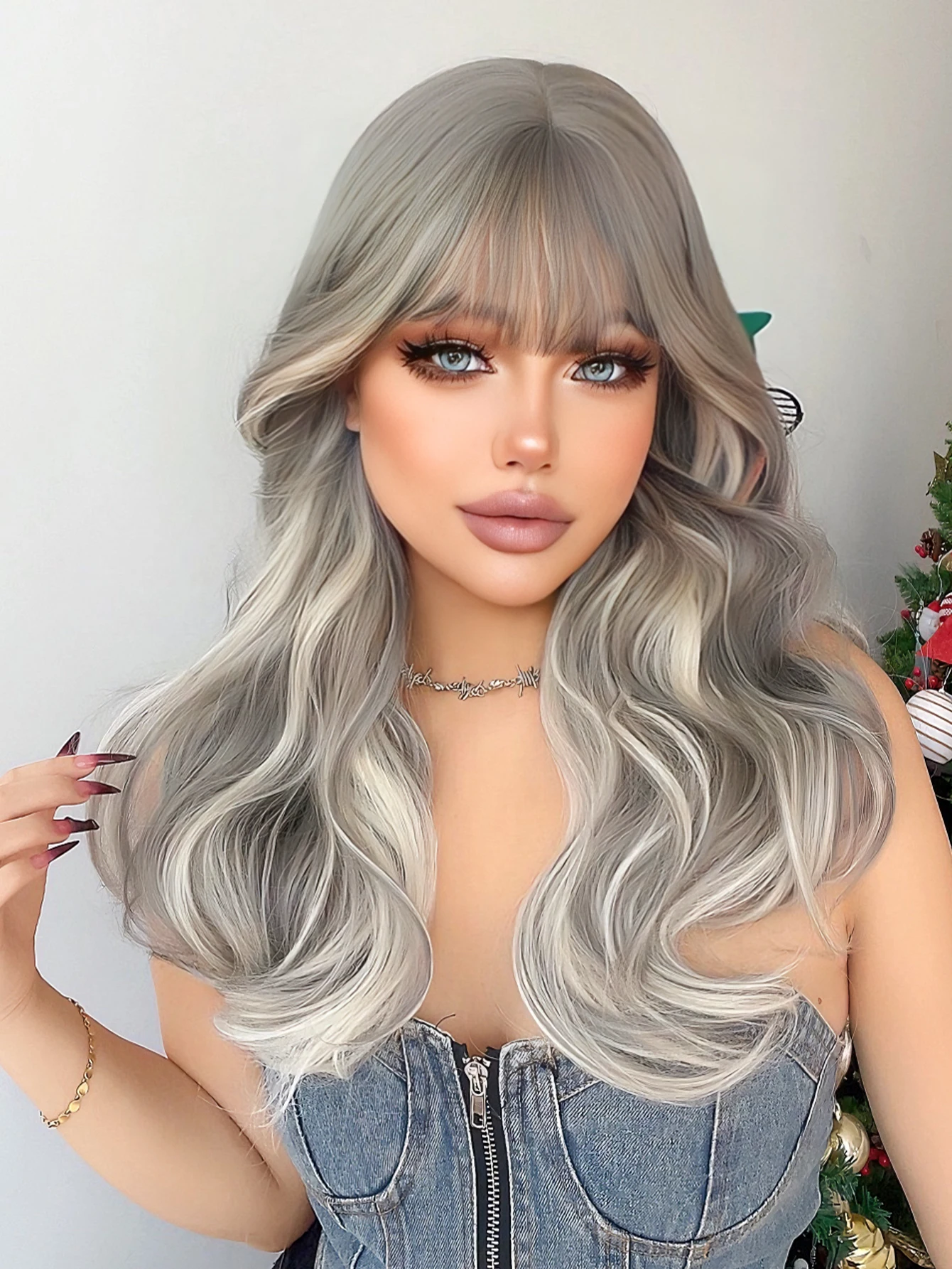 

24Inch Gray Highlight White Color Synthetic Wigs With Bang Long Natural Wavy Hair Wig For Women Daily Use Cosplay Heat Resistant