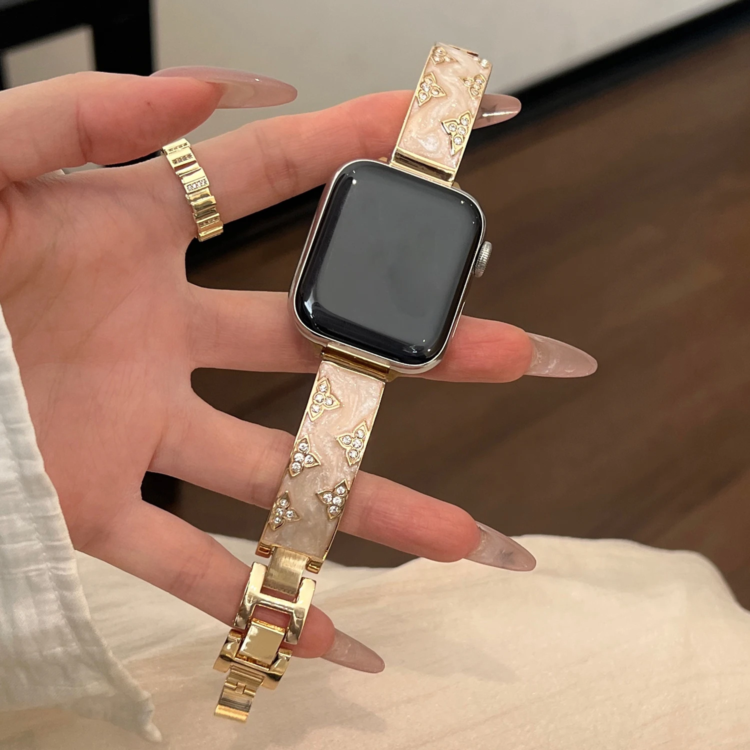 Luxury curved metal band for Apple Watch S10 42mm 46mm Ultra 49mm band 41mm 45mm Noble and Elegant watch band for iwatch 876SE4