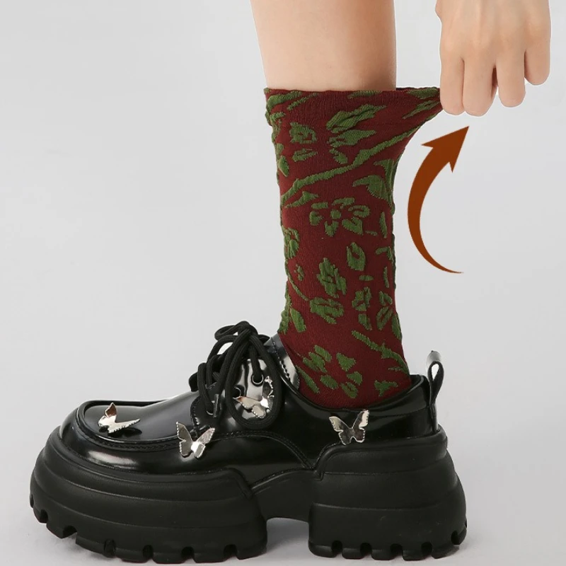 3 Pairs/Set Cute Lolita Kawaii Middle Tube Sock Womens Fashion Socks 3D Floral Embroidery Vintage Creative Spring Summer Socks