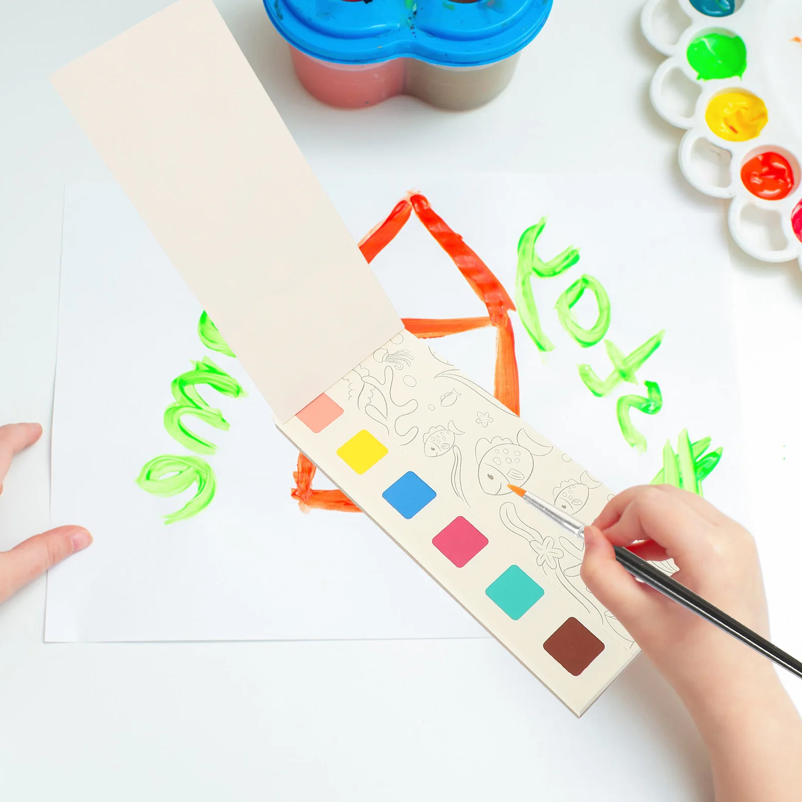 

1Set Portable Watercolor Painting Book Kids Graffiti Book Durable Thick Paper Safe Water Soluble Paper Learning Painting