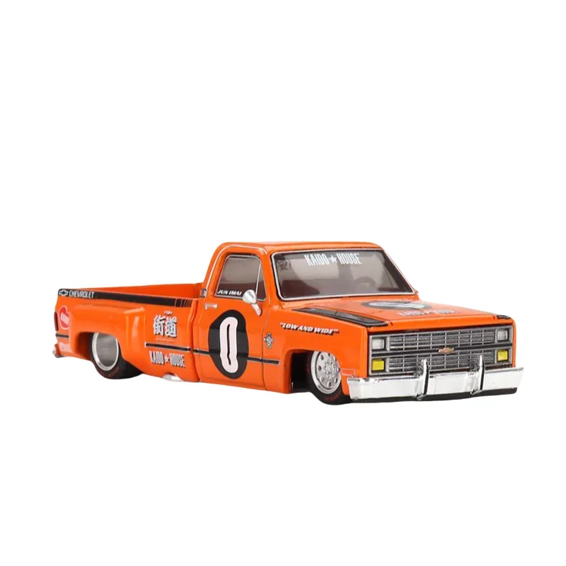 1:64 Chevrolet Thorod low flatbed pickup alloy model, children's collection of decorative toys, holiday gifts for children.