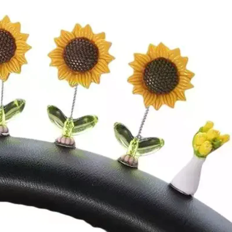 5pcs Creative Car Ornaments Shaking Head Cute Fresh Sunflower Center Console Rearview Mirror Ornaments