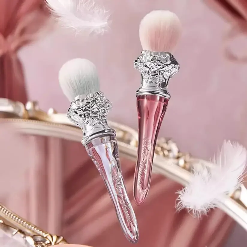 

Кисть для макияжа Flower Knows Swan Ballet Blush Wool Brush для минеральной пудры, бронзера и контуринга от Flower Knows