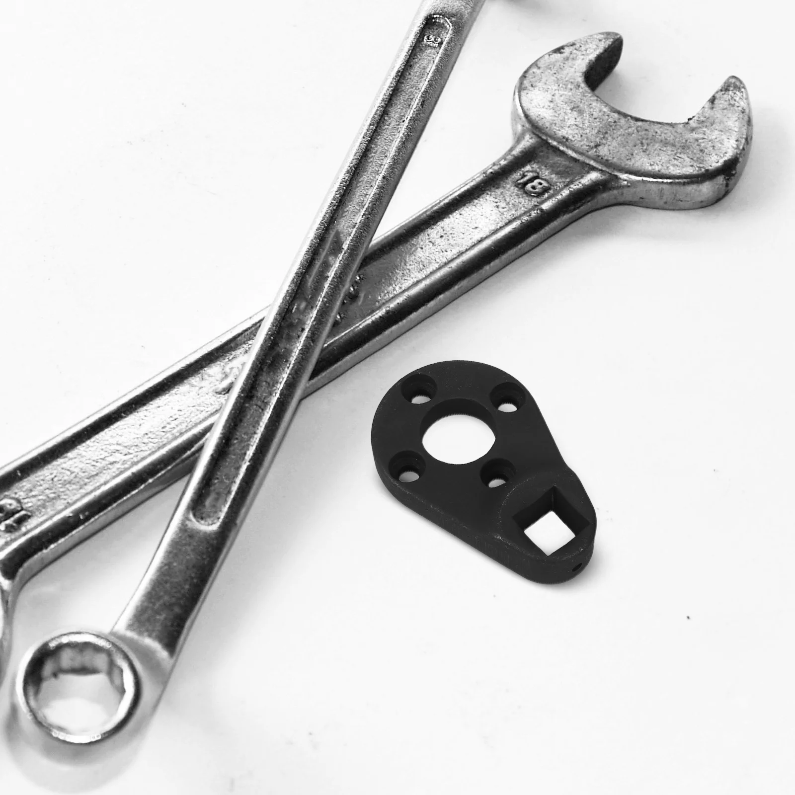 

1Set Decorative Wrench Set Heavy Duty Tilt Trim Pin Wrench for Outboard Engines Precision Cylinder Cap Removal Tool Compatible