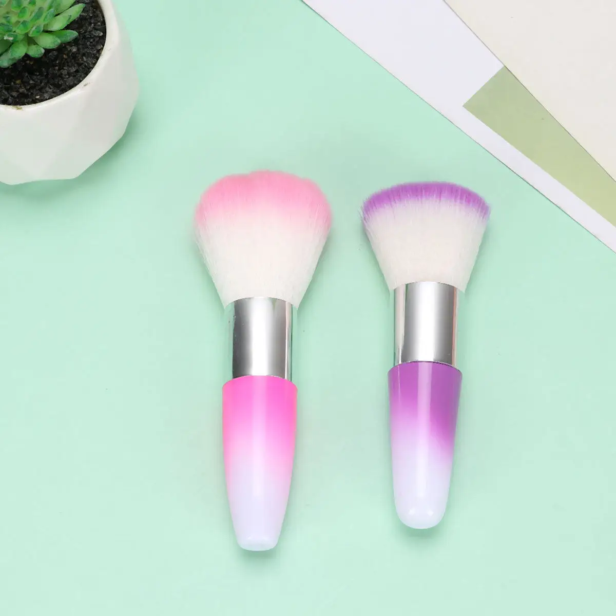

Набор из 2-х кистей для удаления пыли с ногтей, для акриловых типсов, для самостоятельного маникюра, портативный дизайн, не оставляет ворсинок, розовый цвет